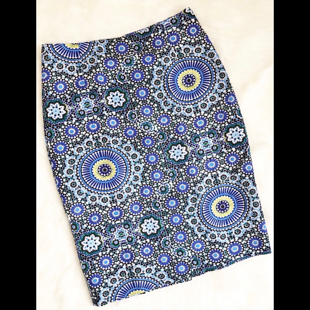 Banana Republic Pattern Midi Skirt